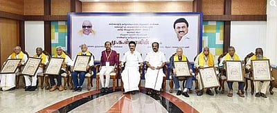 கருணாநிதி பெயரில் செம்மொழித் தமிழ் விருதுகள்:முதல்வா் மு.க.ஸ்டாலின் வழங்கினாா்