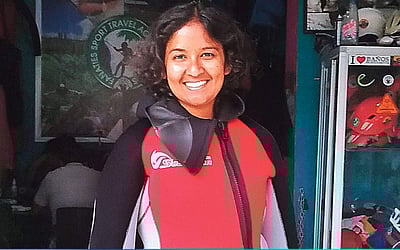 கரோனா:  நவீன பாதுகாப்பு உடை!