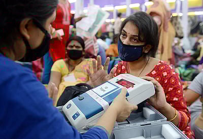 நாட்டில் பெண் வாக்காளர்கள் எண்ணிக்கை 5.1%  உயர்வு