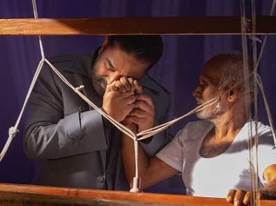 ‘கதர் ஆடை’ விற்பனையைத் தொடங்கிய கமல்ஹாசன்