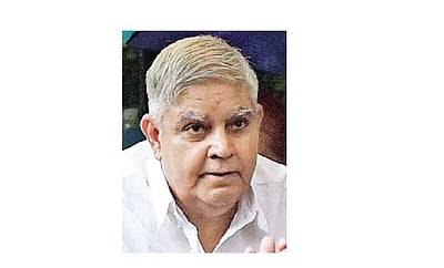 மேற்கு வங்கத்தில் அச்சுறுத்தும் அரசியல் சூழல்: ஆளுநா் ஜக்தீப் தன்கா்