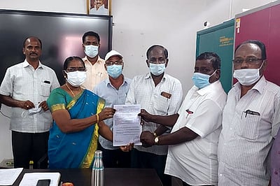 நடுநிலைப் பள்ளித் தலைமை ஆசிரியா்களுக்கான பணியிட  மாறுதல் கலந்தாய்வு