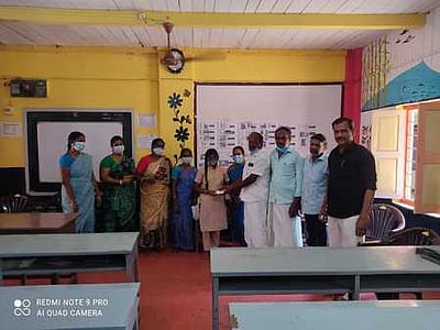 அரசுப் பள்ளி மாணவிக்குப் பாராட்டு