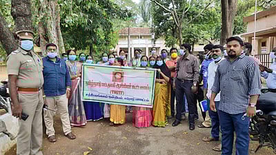 பணி மாறுதல் கலந்தாய்வு: சத்தியமங்கலம் ஆசிரியர்கள் புறக்கணிப்புப் போராட்டம்