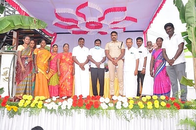 கிராம மக்களால் அமைக்கப்பட்ட 60 கண்காணிப்பு கேமராக்கள்: குற்றச் சம்பவங்களைத் தடுக்க காவல் துறையுடன் இணைந்து நடவடிக்கை