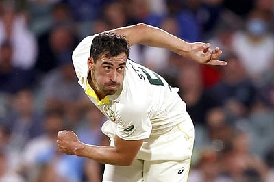 சிறந்த ஆஸி. வீரராக ஸ்டார்க் தேர்வு