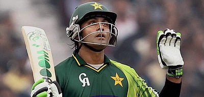 சர்வதேச கிரிக்கெட்டிலிருந்து ஓய்வு பெற்ற பிரபல பாகிஸ்தான் வீரர்
