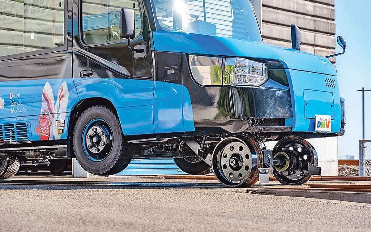 ரயிலும் பேருந்தும் ஒன்றே!