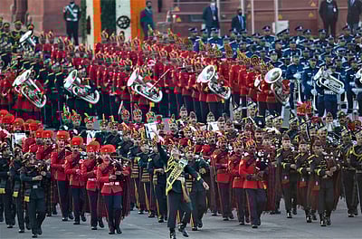 குடியரசு தின விழா நிறைவு: பாசறைக்குத் திரும்பிய பாதுகாப்புப் படைகள்