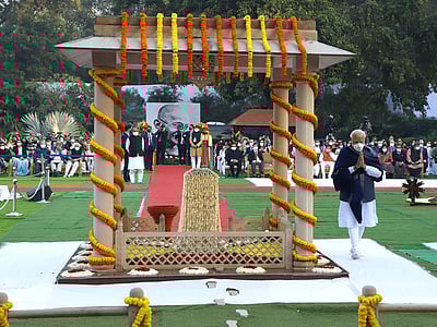 மகாத்மா காந்தியின் 75-வது நினைவு நாள் அனுசரிப்பு - புகைப்படங்கள்