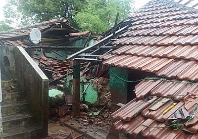 மேற்கு பாகிஸ்தானில் கனமழை: 300 வீடுகள் இடிந்து சேதம்