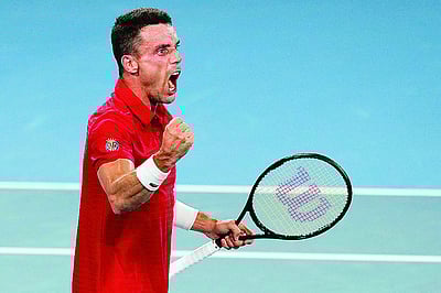 ஏடிபி கோப்பை டென்னிஸ்: அரையிறுதியில் ஸ்பெயின், போலந்து