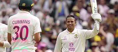 ஆஷஸ் தொடரில் கவாஜா சதம்: 416 ரன்கள் எடுத்து டிக்ளேர் செய்த ஆஸ்திரேலியா