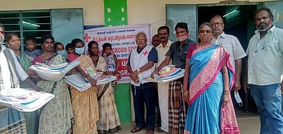 இந்திய செஞ்சிலுவை சங்கத்தினா் உதவி