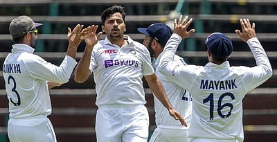 இவருக்காக 2-வது டெஸ்டை வெல்லுங்கள்: இந்திய அணிக்கு கவாஸ்கர் கோரிக்கை