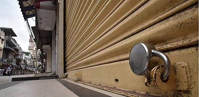 தில்லியில் கடைகள், வணிக வளாகங்கள் திறக்க நேரக் கட்டுப்பாடு