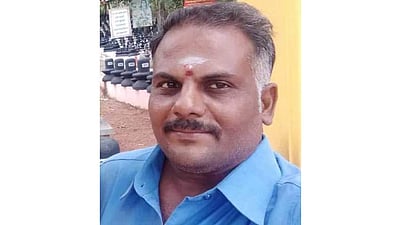 கம்பத்தில் ஆர்எஸ்எஸ் மாவட்ட தலைவருக்கு அரிவாள் வெட்டு