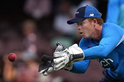 இரு விக்கெட் கீப்பர்களுக்கும் காயம்: இங்கிலாந்து அணியில் சாம் பில்லிங்ஸ் சேர்ப்பு