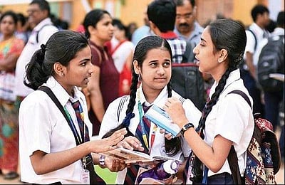 புதுச்சேரியில் 1-9 வகுப்பு வரை பள்ளிகளுக்கு நாளை முதல் விடுமுறை