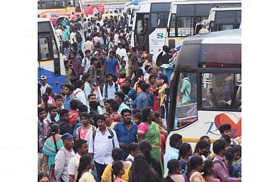 தொடர் விடுமுறை: சேலம் கோட்டத்தில் 300 சிறப்புப் பேருந்துகள் இயக்கம்