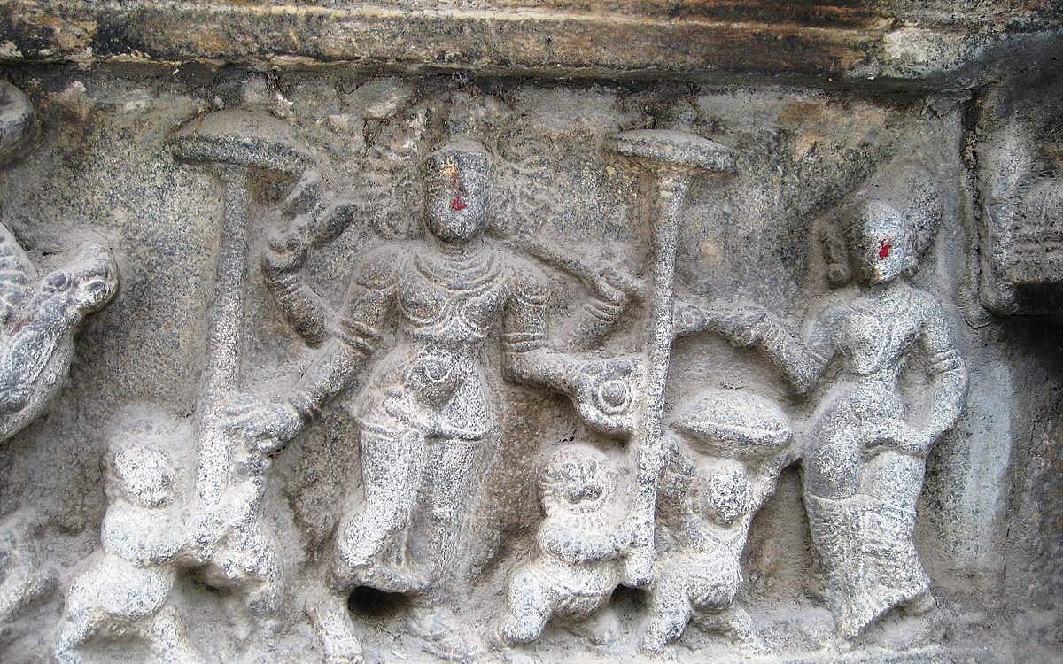 வரலாறு போற்றும் குடை