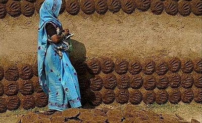 ரூ.1300-க்கு வறட்டி! ஃபிளிப்கார்ட் அனுப்பிய பரிசு: இளம்பெண் அதிர்ச்சி