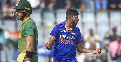 3-வது ஒருநாள்: வந்த வேகத்தில் திரும்பும் தெ.ஆ. பேட்டர்கள்!