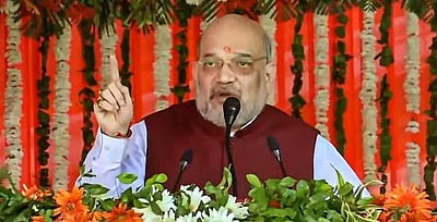 சோஷலிஸ சித்தாந்தத்தை தியாகம் செய்துவிட்டாா் நிதீஷ்குமாா்- அமித் ஷா தாக்கு