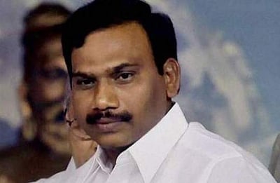 ஆ.ராசா உள்ளிட்ட 5 போ் மீது சிபிஐ குற்றப் பத்திரிகை தாக்கல்