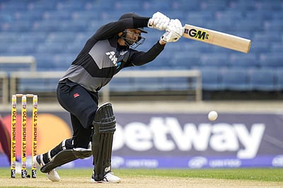 முத்தரப்பு டி20: இறுதிச்சுற்றுக்குத் தகுதி பெற்ற அணிகள் எவை?