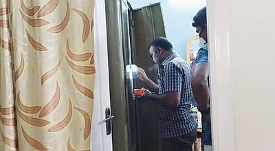 சிங்கம்புணரியில் தலைமை ஆசிரியா் வீட்டில் 30 பவுன் தங்க நகைகள் திருட்டு