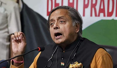 கார்கேவுக்கு கிடைக்கும் மரியாதை எனக்கு இல்லை: சசி தரூர் ஆதங்கம்!