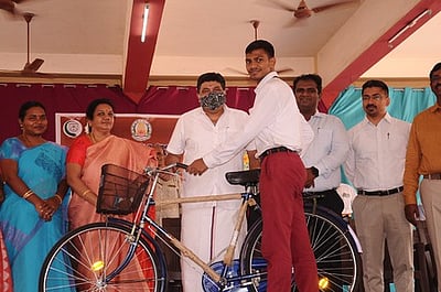 சமூக ஏற்றத்தாழ்வைப் போக்க கல்வி மிக முக்கியமானது: அமைச்சா் பழனிவேல் தியாகராஜன்