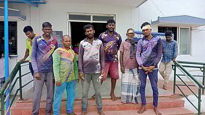 கோடியக்கரை அருகே தரங்கம்பாடி மீனவர்கள் மீது தாக்குதல்