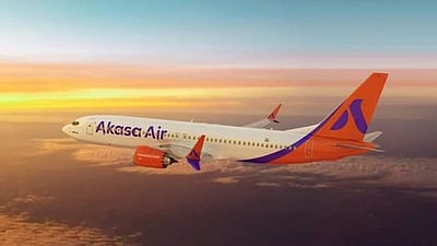 பறவை மோதியதால் மீண்டும் மும்பை திரும்பிய ஆகாசா ஏா் விமானம்