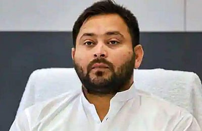 தேஜஸ்வி யாதவின் ஜாமீனுக்கு தடை விதிக்க நீதிமன்றம் மறுப்பு