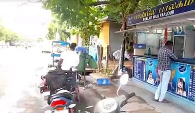 புதுச்சேரியில் அரசு பாலுக்கு தட்டுப்பாடு: தனியார் விற்பனையகத்தில் அலைமோதும் கூட்டம்!