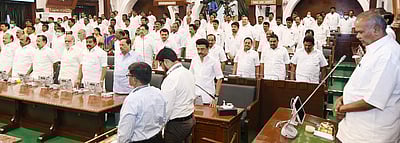 சேடபட்டி முத்தையா, முலாயம் சிங் உள்ளிட்டோா் மறைவுக்கு இரங்கல்: பேரவை நாள் முழுவதும் ஒத்திவைப்பு