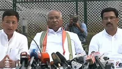 பாசிசத்திற்கு எதிராக ஒற்றுமையோடு போராட வேண்டும்: மல்லிகார்ஜுன கார்கே