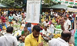 புரட்டாசி 2ஆவது சனி: உழவா் சந்தைகளில் ரூ. 49.34 லட்சத்துக்கு காய், கனிகள் விற்பனை