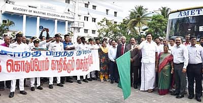 ஒரே நாளில் ஒரு கோடி! காதி, கைத்தறி துணி விற்பனை நிகழ்ச்சி தொடக்கம்