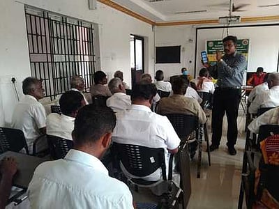 உழவன் செயலி குறித்து விவசாயிகளுக்குப் பயிற்சி