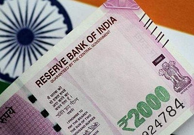 ரூபாயின் மதிப்பு வரலாறு காணாத வீழ்ச்சி! ஒரு டாலர் - ரூ. 83.15