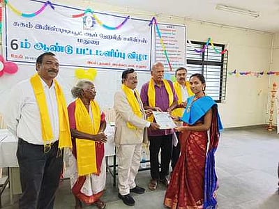 ‘இந்தியாவில் செவிலியா் பற்றாக்குறை’