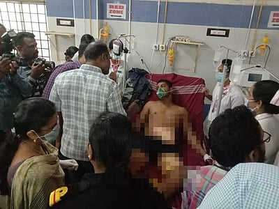 கோடியக்கரை அருகே நடுக்கடலில் 10 மீனவர்கள் மீது துப்பாக்கிச்சூடு! ஒருவர் படுகாயம்