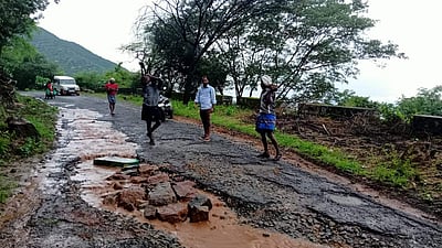 மழையால் மோசமான பச்சமலை வனச்சாலை! அரசு கவனத்தில்கொள்ளுமா?