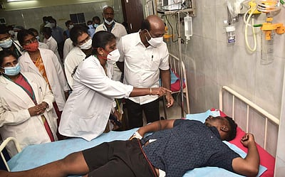 தமிழகத்தில் 284 பட்டாசு விபத்துகள்: 831 போ் காயம்