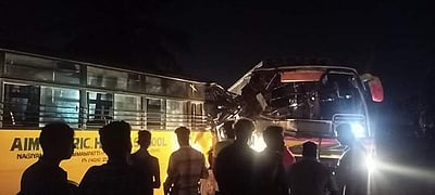 இரு பேருந்துகள் நேருக்கு நேர் மோதி விபத்து: 10 பேர் படுகாயம்!