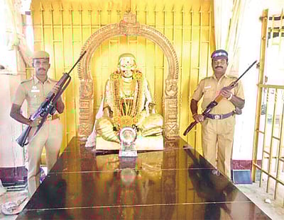 பசும்பொன்னுக்கு செல்லாமல் தவிர்க்கும் முக்கிய தலைவர்