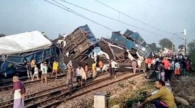 சரக்கு ரயில் தடம் புரண்டு விபத்து: திருப்பி விடப்பட்ட ரயில்களின் பட்டியல்